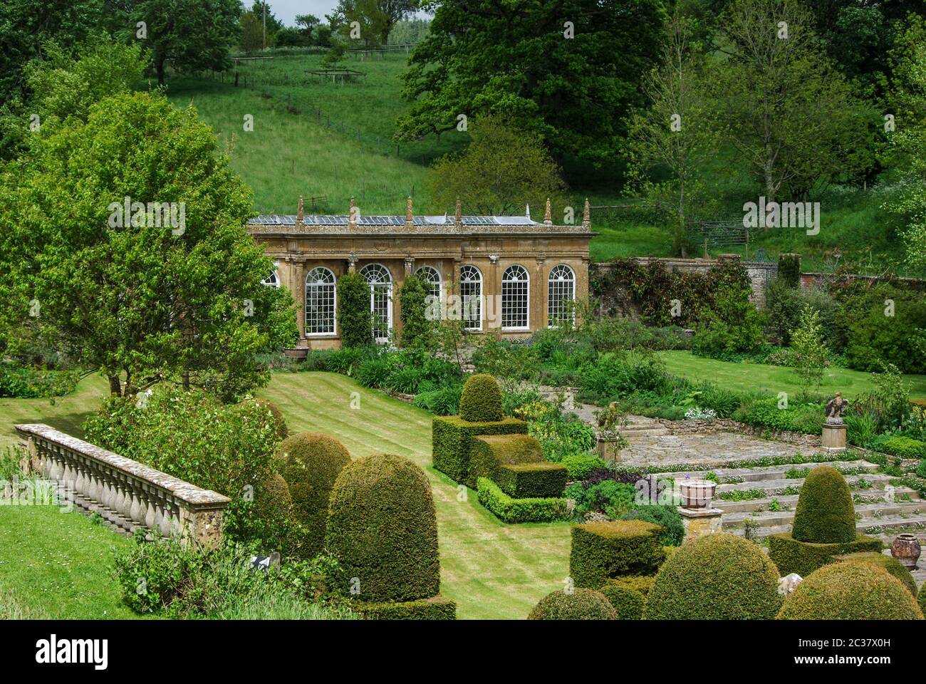 Les jardins italianates de Mapperton House, un manoir de Jacobean près de Beaminster, Dorset, Royaume-Uni Banque D'Images