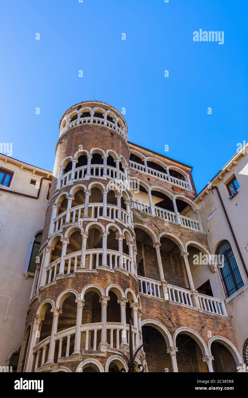 Palazzo Contarini del Bovolo à Venise Italie Banque D'Images