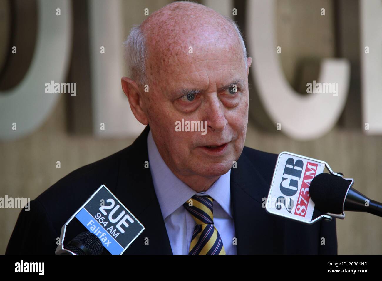 Michael Lonie, directeur d'État de Nouvelle-Galles du Sud, National Retail Association, parle aux médias de l'opération Lightfingers à l'extérieur du centre de police de Sydney, Surry Hi Banque D'Images