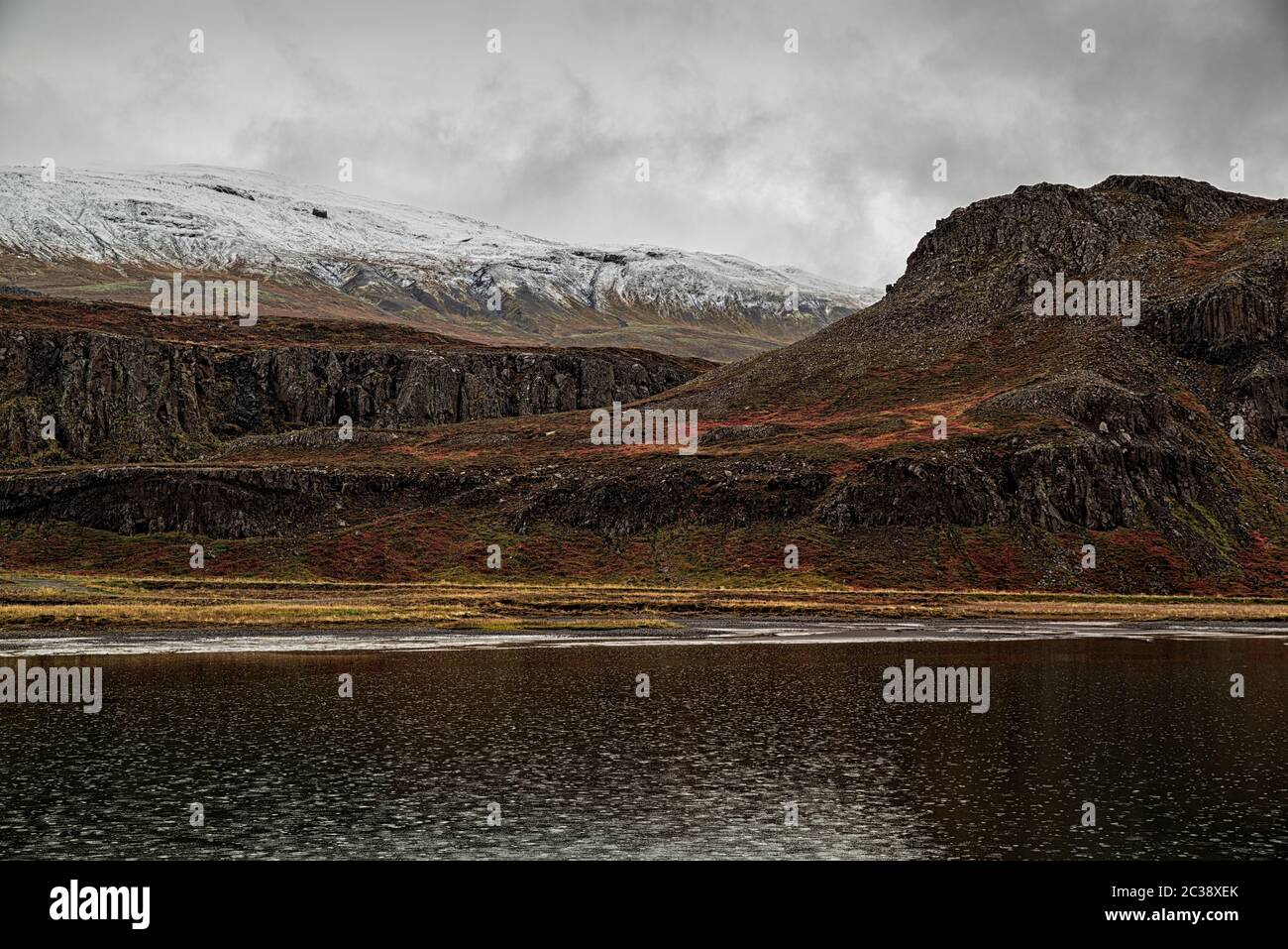 Montagnes à Borgarfjordur Eystri, Islande Banque D'Images