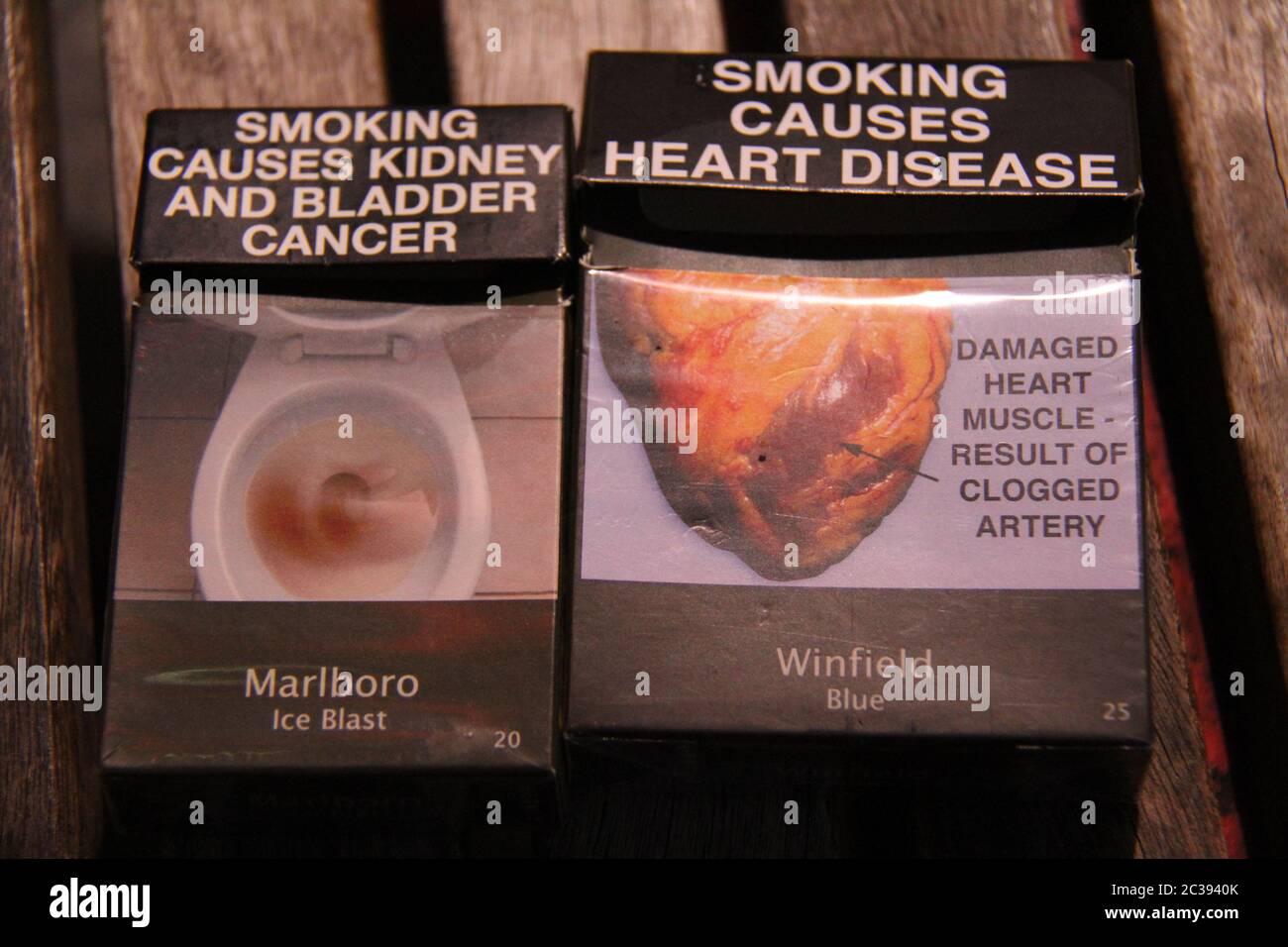 Exemples d'emballage de cigarettes ordinaires en Australie Photo Stock