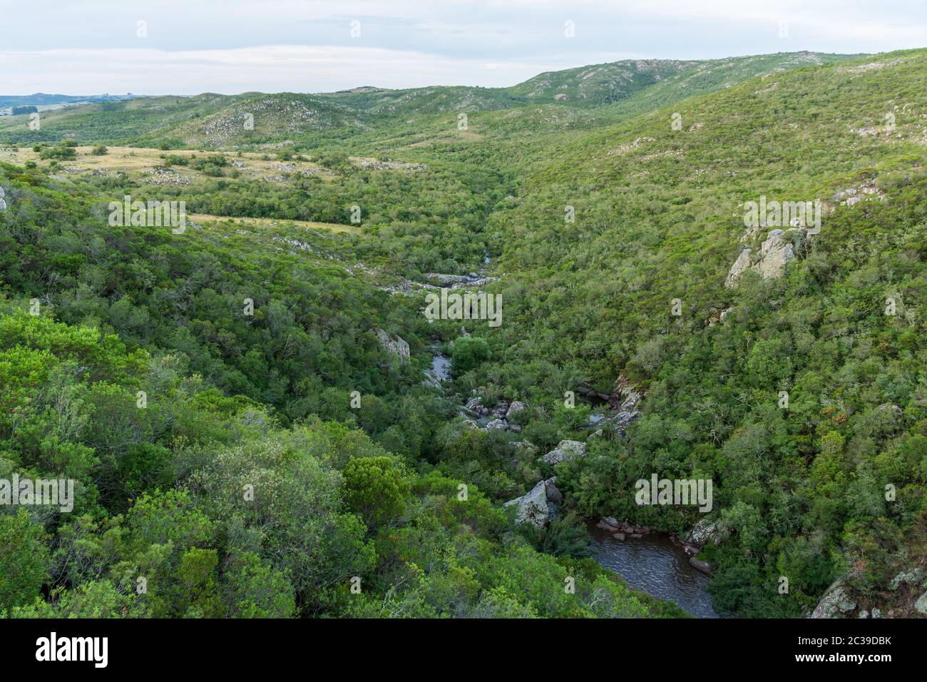 Parc naturel dans les montagnes de la Villa Serrana, endroit incroyablement beau Banque D'Images