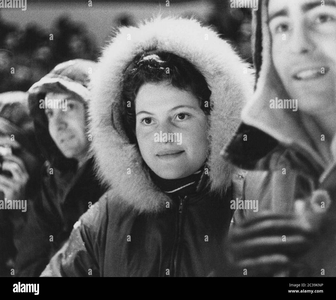 Une fille inuite, enfant d'un mariage entre un soldat américain et une femme inuite, sur une base américaine au Groenland. Banque D'Images