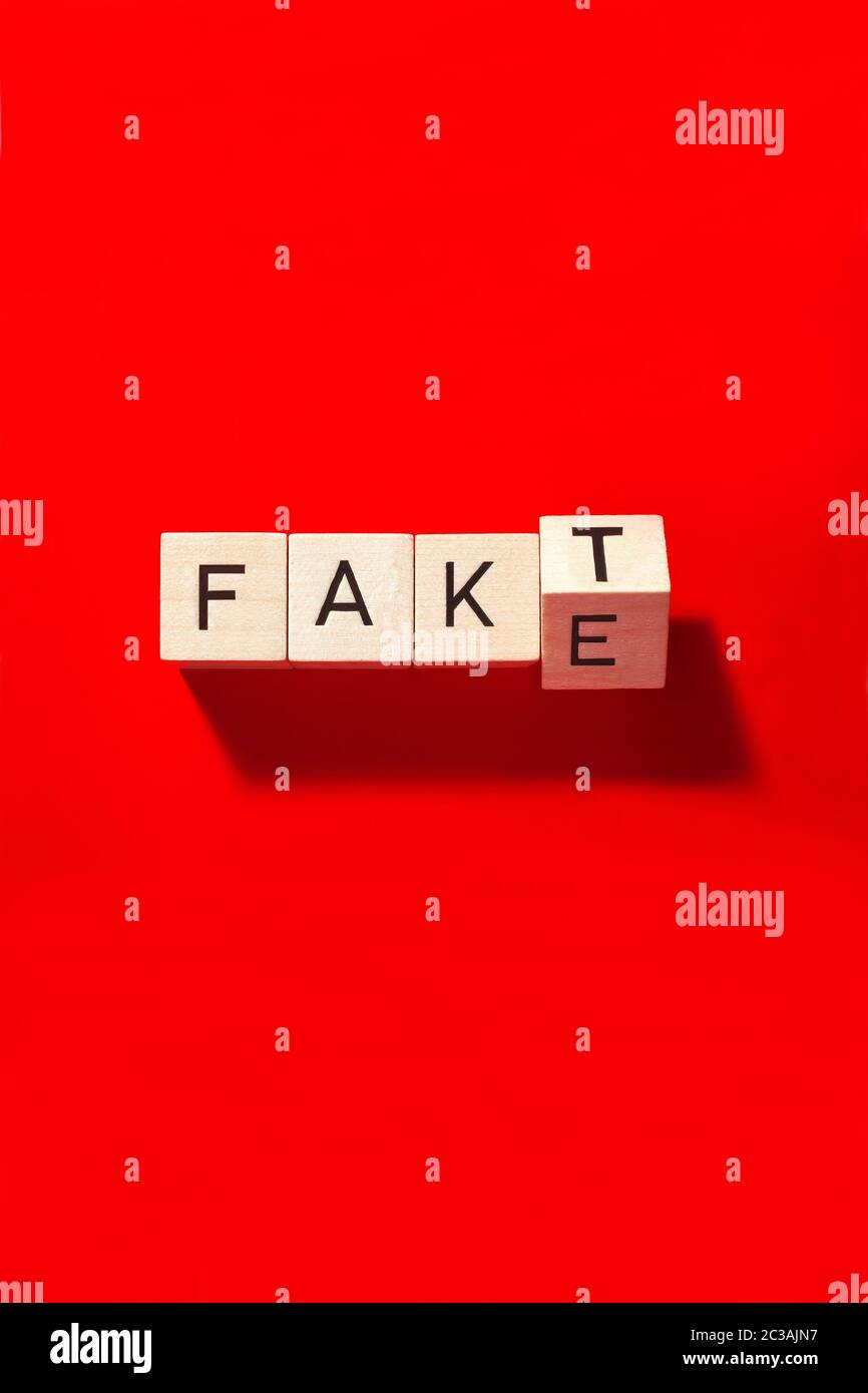 Fait ou faux, image de symbole, fausses nouvelles, faits alternatifs, Allemagne, Europe Banque D'Images