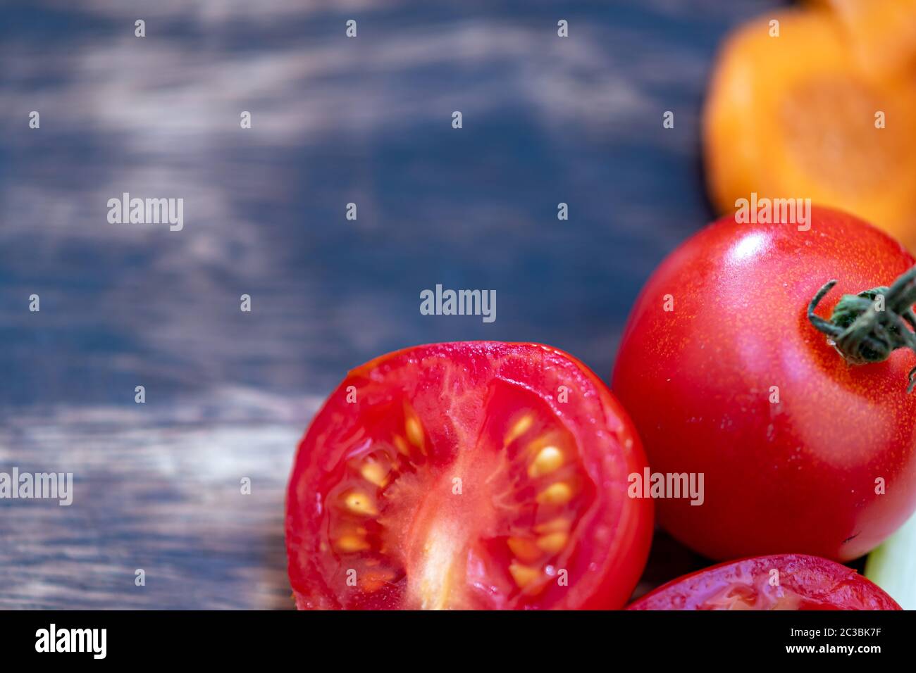 assortiment de légumes pour une salade fraîche Banque D'Images