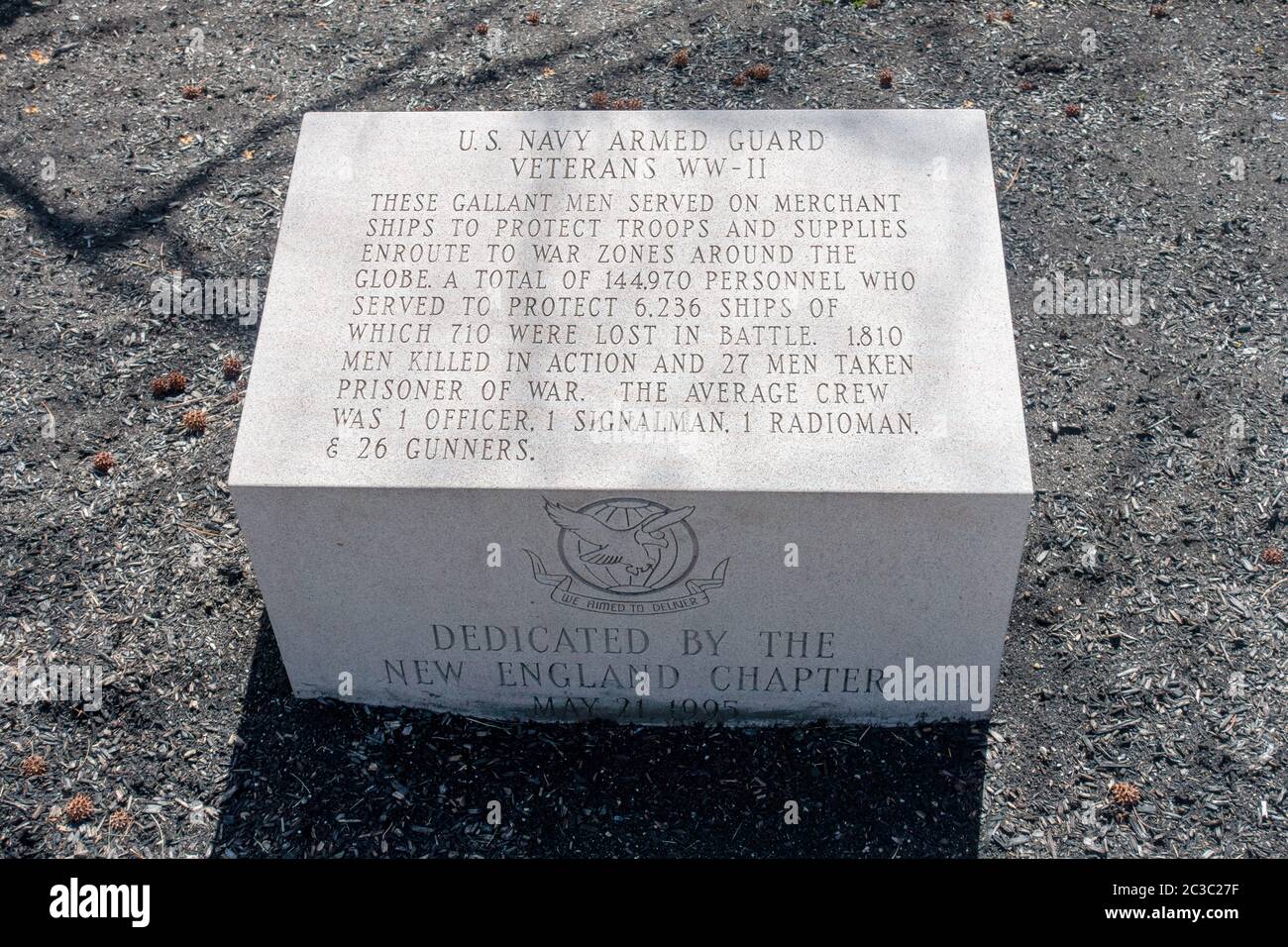 Mémorial en pierre gravée aux anciens combattants de la garde armée de la marine de l'U S WW II Banque D'Images