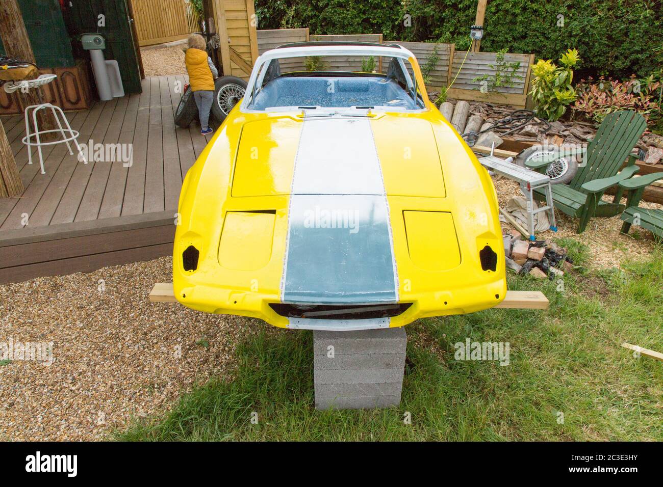 Bain à remous classique de Lotus Elan +2 en construction. Medstead, Alton, Hampshire, Angleterre, Royaume-Uni. Banque D'Images