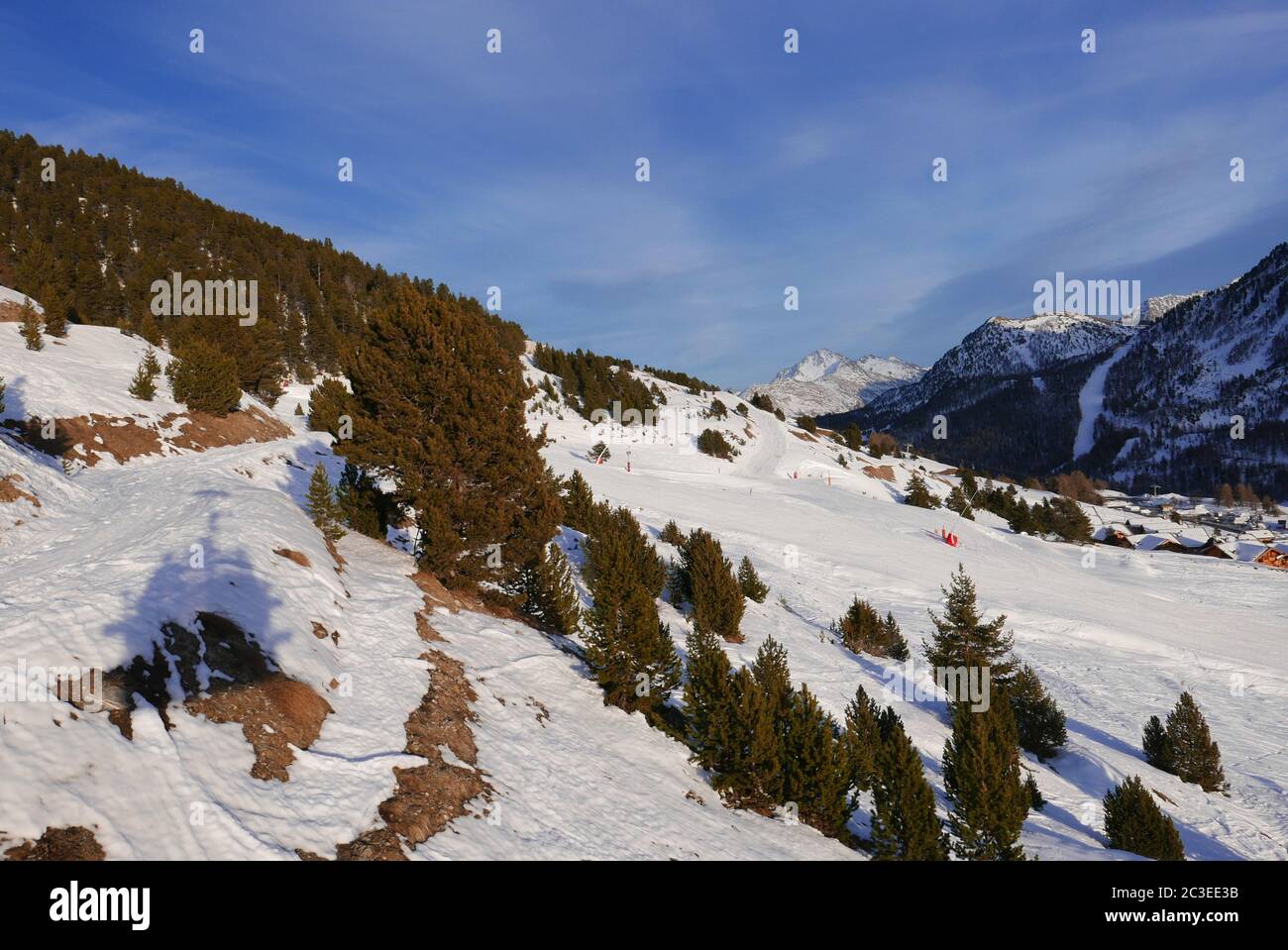 Paysage enneigé de Montgenvre dans les hautes Alpes en hiver Banque D'Images