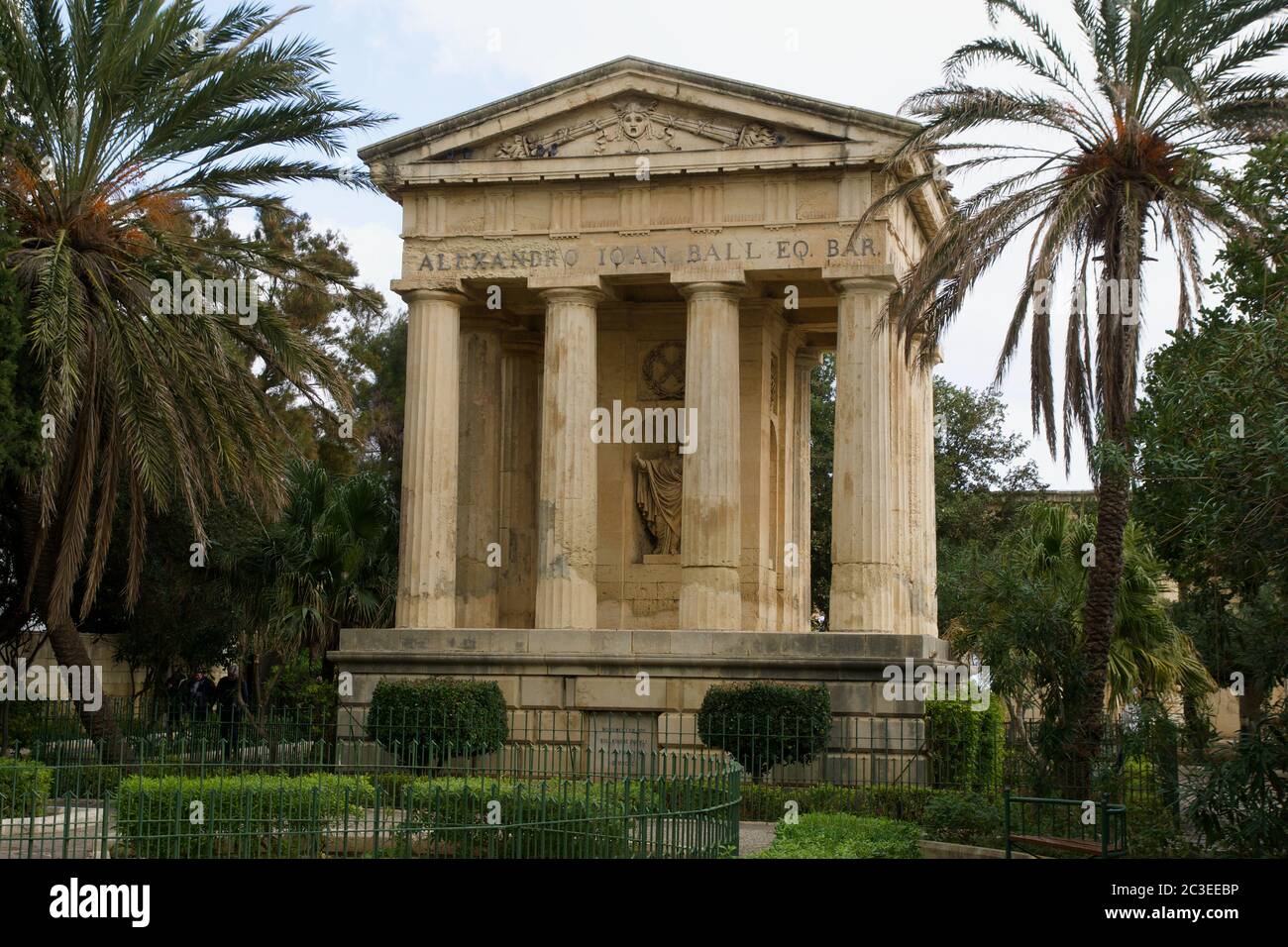 VALLETTA, MALTE - 31 décembre 2019 : monument au Sir Alexander ball dans les jardins de la Basse-Barrakka en hiver Banque D'Images
