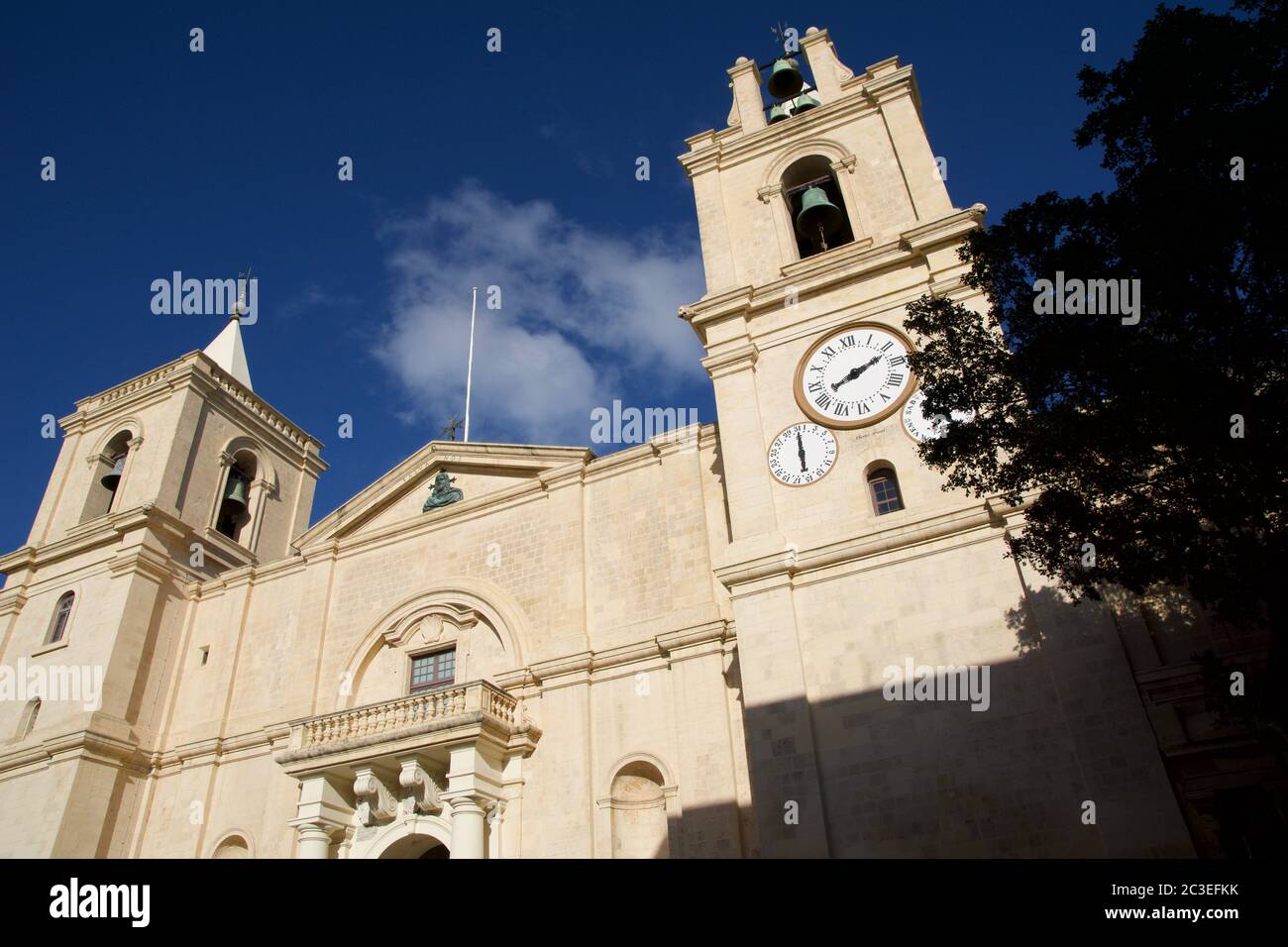 VALLETTA, MALTE - 31 décembre 2019 : vue extérieure de la co-cathédrale Saint-Jean de la Valette Banque D'Images