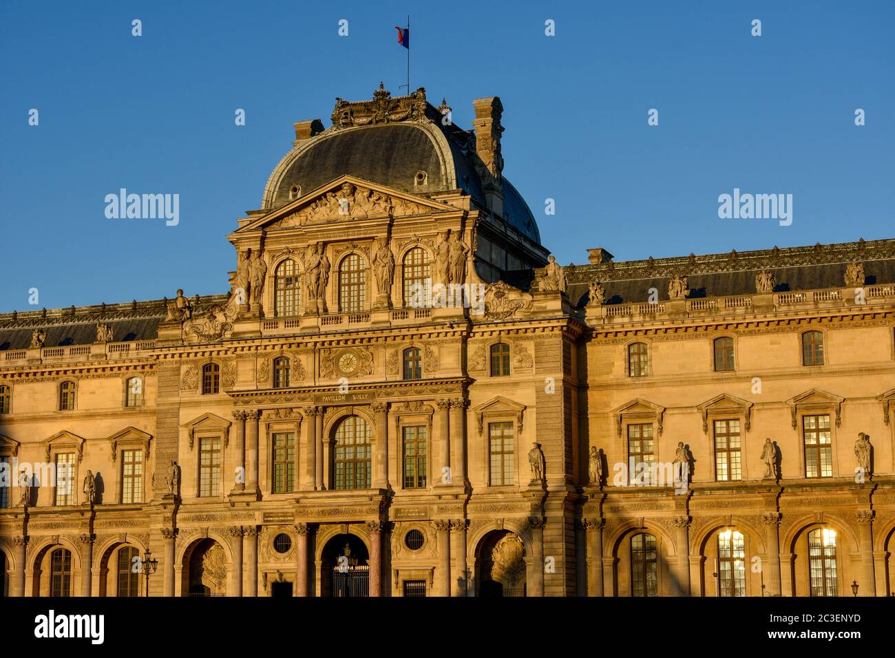 Visite de Paris et de ses monuments, capitale de la France en été Banque D'Images