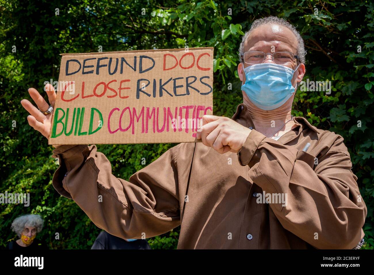 ÉTATS-UNIS. 19 juin 2020. Les dirigeants des droits civils et de la justice raciale ont organisé un rassemblement le dix-septième juin à l'île Rikers, appelant les dirigeants élus à achever le travail de sécurisation de la liberté pour tous, en mettant fin à la criminalisation massive des Noirs, Appeler le gouverneur Cuomo à mettre fin aux expansions néfastes de la détention provisoire qui doivent prendre effet le 3 juillet et à moins faire passer d'urgence est plus NY législation à la supervision générale de libération conditionnelle. (Photo par Erik McGregor/Sipa USA) crédit: SIPA USA/Alay Live News Banque D'Images