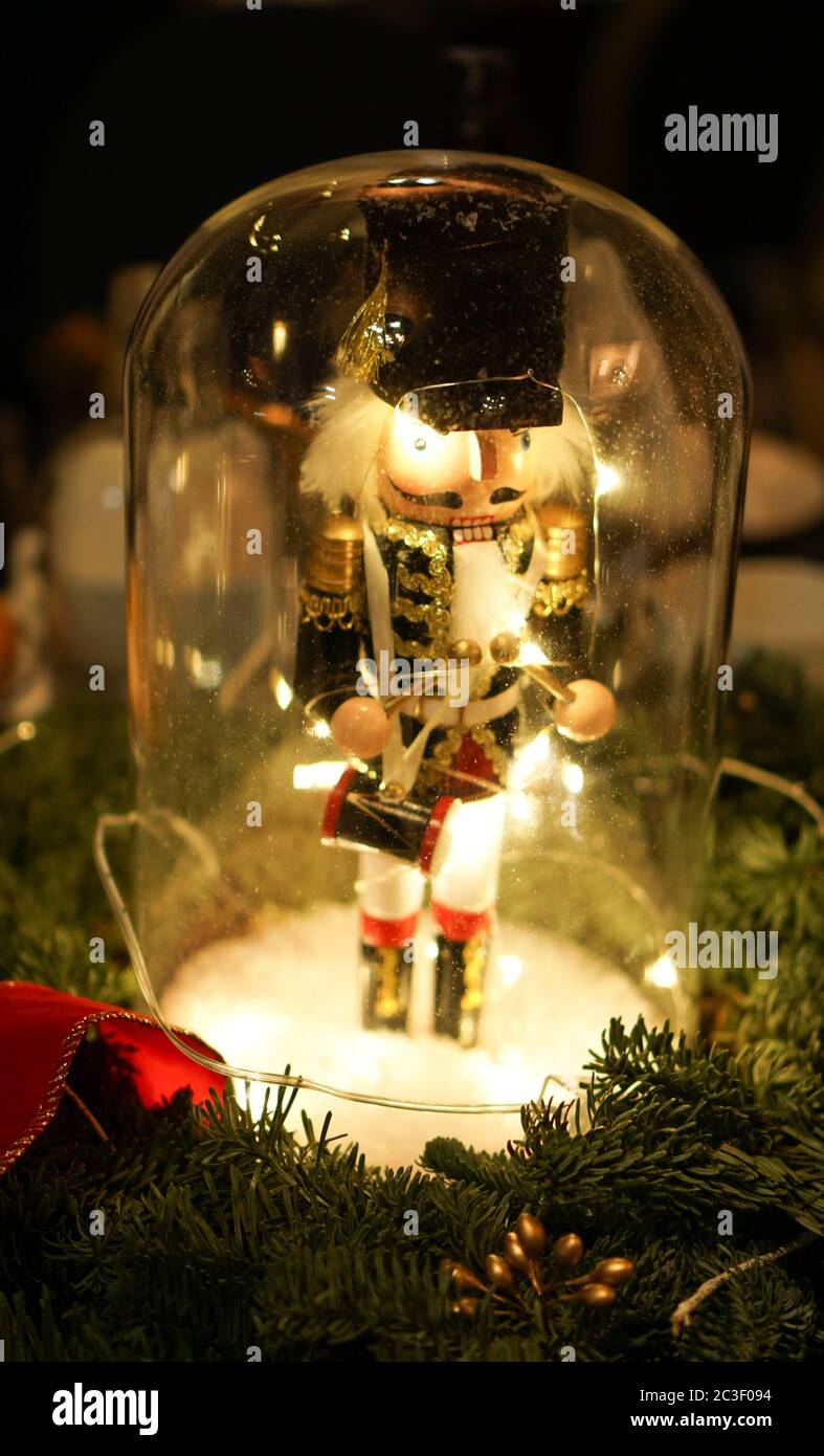 Marché de Noël avec décoration de Noël à Francfort, Allemagne. Banque D'Images