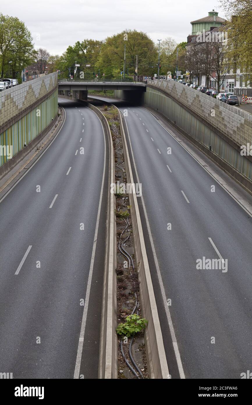 Autoroute vide A 40, avril 2020, Corona, virus Corona, crise Corona, Essen, Allemagne, Europe Banque D'Images