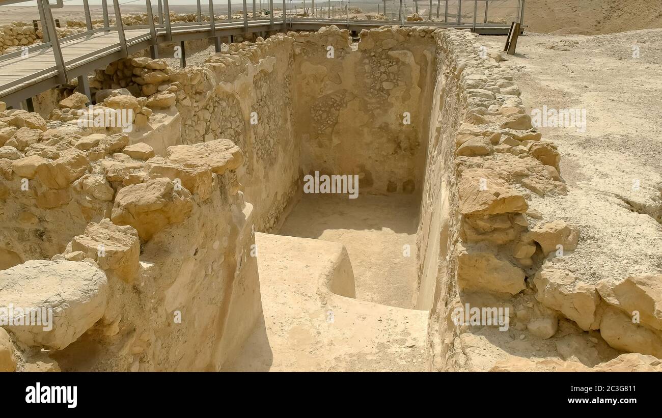 De près de l'entrée d'un bain rituel à Qumrân en Israël Banque D'Images