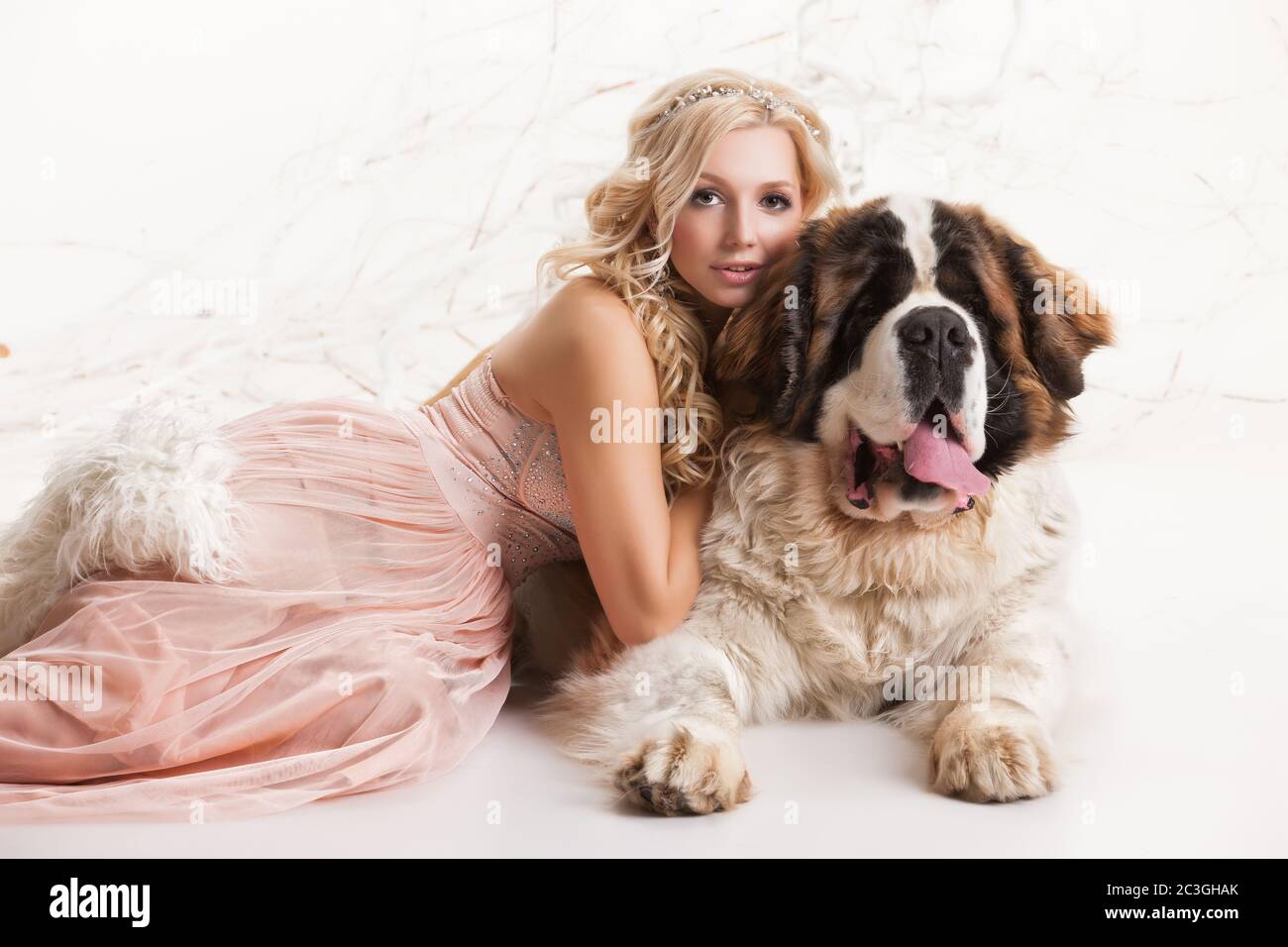 Jeune femme et Grand Chien Banque D'Images