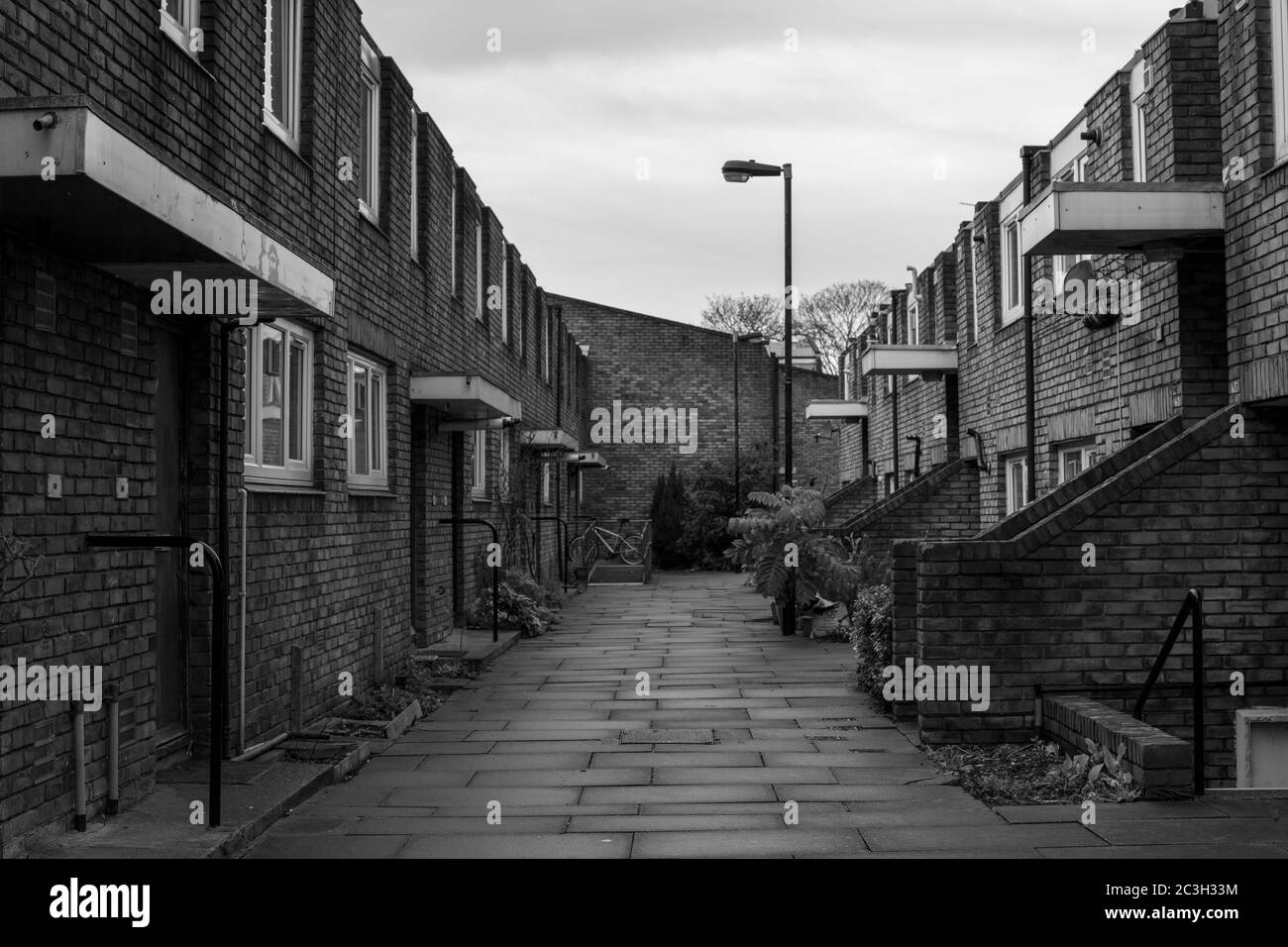 Cressingham Gardens Estate dans le sud de Londres, Angleterre. Photo de Sam Mellish. Banque D'Images