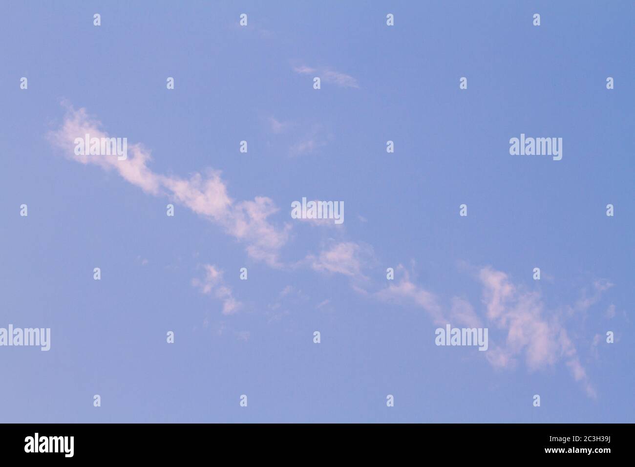 ciel bleu avec fond et texture nuages Banque D'Images