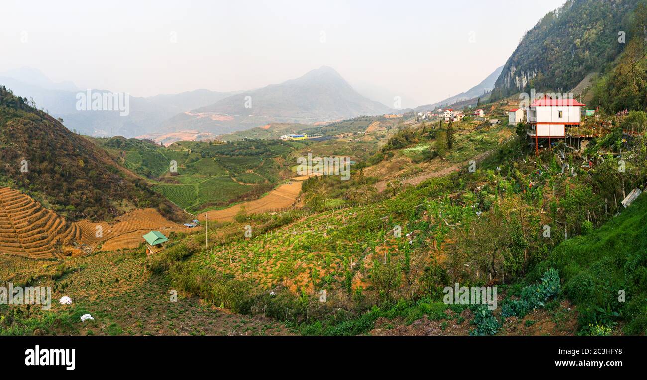 Vues depuis les vallées montagneuses de Sapa (sa Pa) au Vietnam Banque D'Images