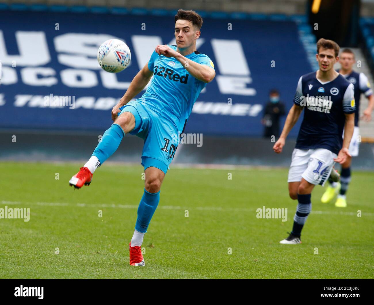 LONDRES, Royaume-Uni, JUIN 20: Tom Lawrence du comté de Derby en action pendant le championnat EFL Sky Bet entre Millwall et le comté de Derby au stade Den, Londres, le 20 juin 2020 crédit: Action Foto Sport/Alay Live News Banque D'Images