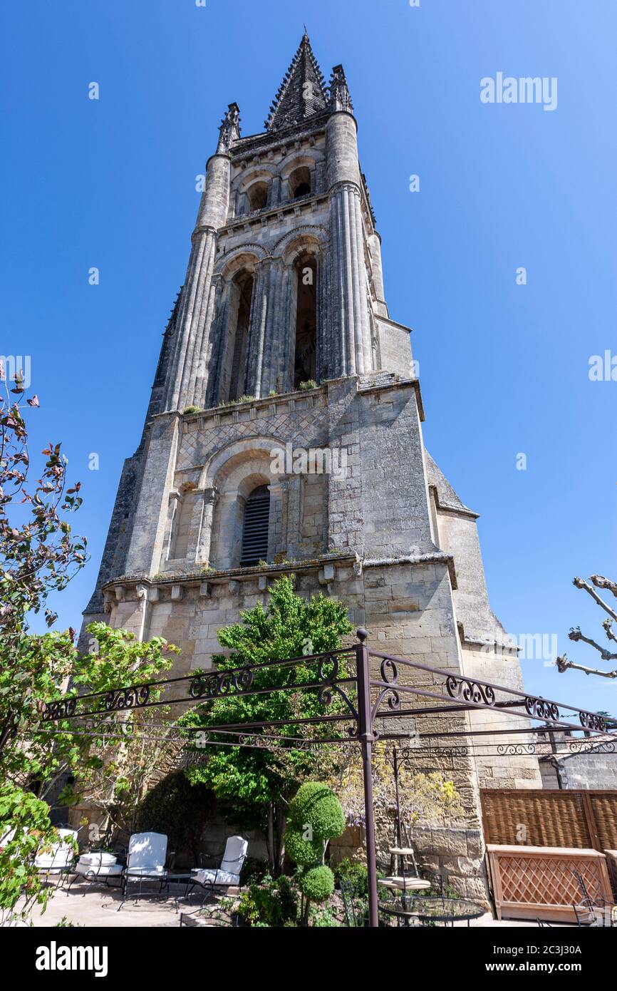 Clocher de l'église Monolith, Saint-Émilion, département de Gironde, Nouvelle-Aquitaine, France. Banque D'Images