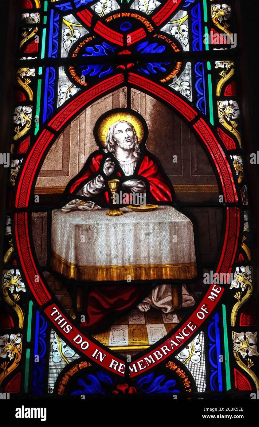 Faites ceci en souvenir, St Michael et All Angels Church Stached Glass, 23 Wirswall Rd, Marbury, Whitchurch, Cheshire, Angleterre, Royaume-Uni, SY13 4LL Banque D'Images