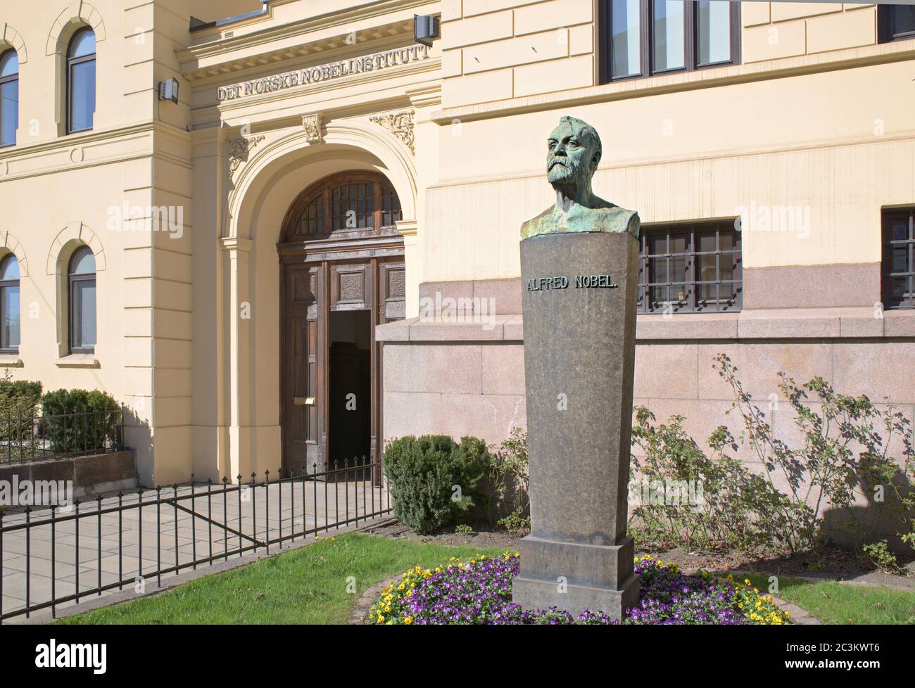 Oslo, Norvège - 21 avril 2015 : derrière ces portes, à l'Institut Nobel norvégien d'Oslo, la décision est prise chaque année qui recevra le Nobe Banque D'Images