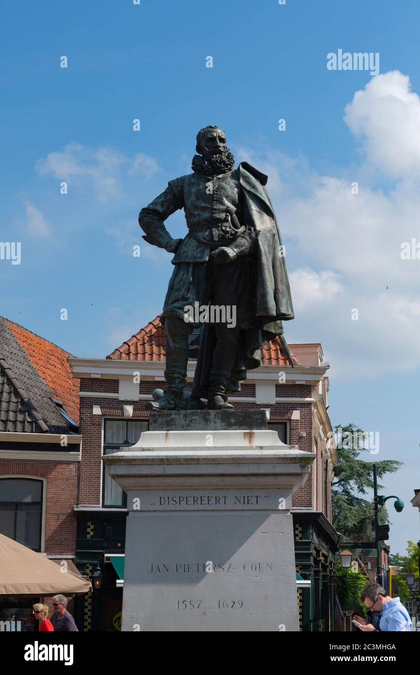 HOORN, PAYS-BAS - JUIN 19 : statue de Jan Pieterszoon Coen, gouverneur des colonies néerlandaises au XVIIe siècle, le 19 juin 2020 à Hoorn, pays-Bas Banque D'Images