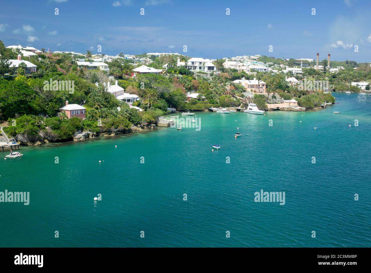 Maisons en bord de mer sur point Shares dans la paroisse de Pembroke aux Bermudes Banque D'Images
