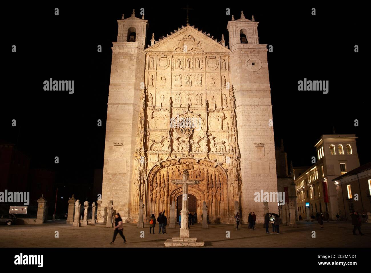 Valladolid, Espagne - 8 décembre 2018 : Iglesia de San Pablo (St. Paul's Couvent église) vue de face Banque D'Images