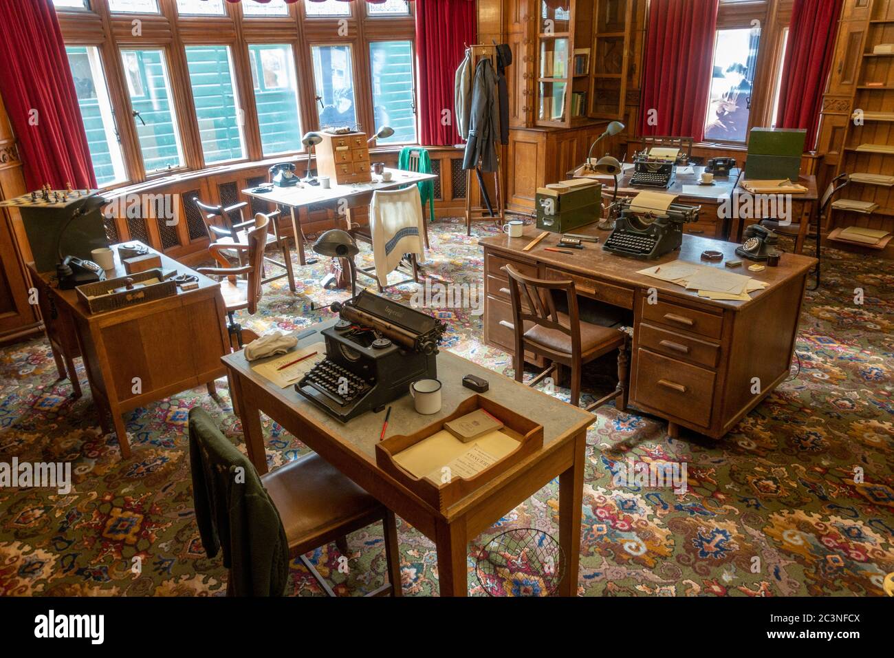 La bibliothèque à l'intérieur de la maison de maître, Bletchley Park, Bletchley, Buckinghamshire, Royaume-Uni. Banque D'Images