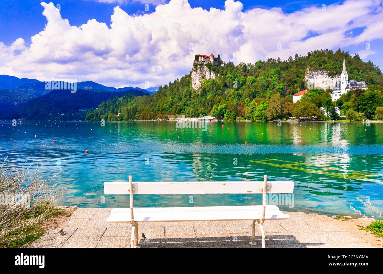 La beauté dans la nature. Paysage de lac - magnifique Bled à Slowenia, attraction touristique populaire Banque D'Images
