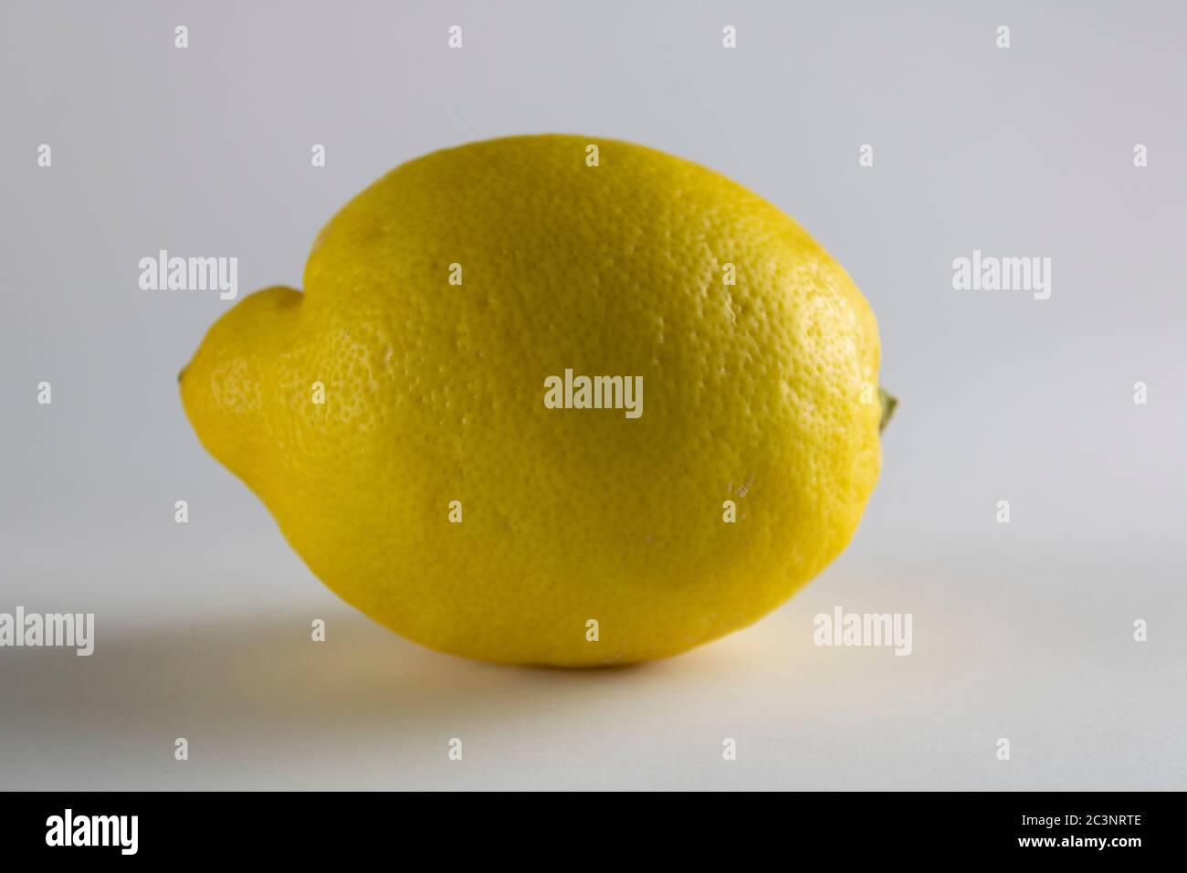 photographie de citron isolé sur fond blanc. photographie de produit Banque D'Images