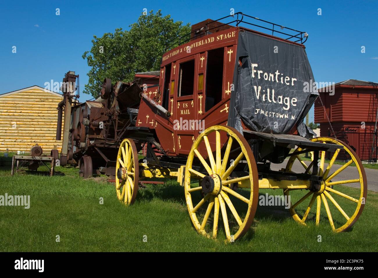 Wagon dans village frontalier, Jamestown, Dakota du Nord, USA Banque D'Images