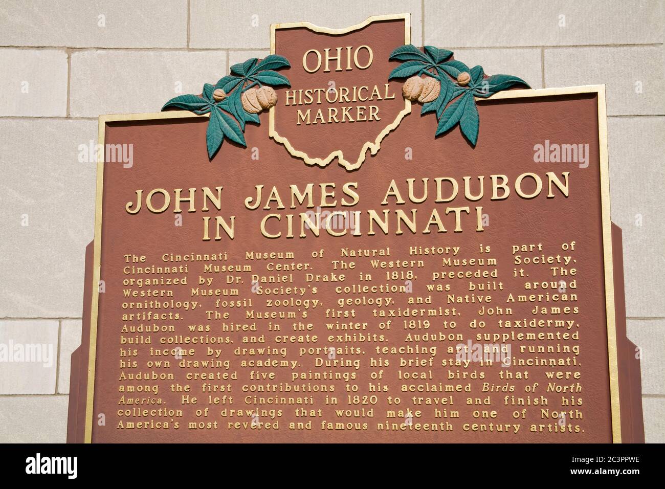 Plaque d'histoire à l'extérieur du Cincinnati Museum Center à Union terminal, Cincinnati, Ohio, États-Unis Banque D'Images