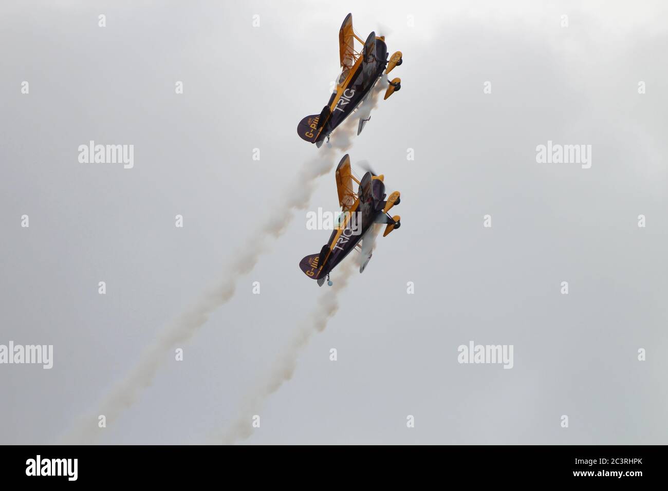 L'équipe d'exposition de Trig Aerobatics, volant Pitts Specials (G-IIIP et G-PIII) au salon national de l'aviation 2013 en Écosse, à East Fortune. Banque D'Images