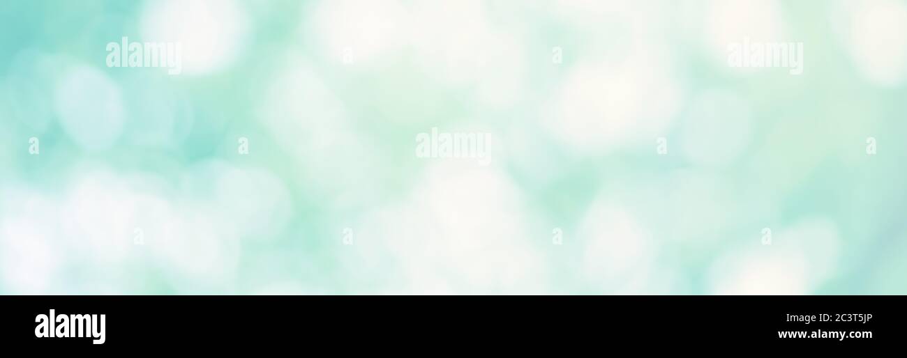 Résumé vert bokeh flou feuille printemps nature lumière ECO feuillage bleu fond concept pour la texture fraîche d'été, bio printemps calme jour, santé organique. Banque D'Images