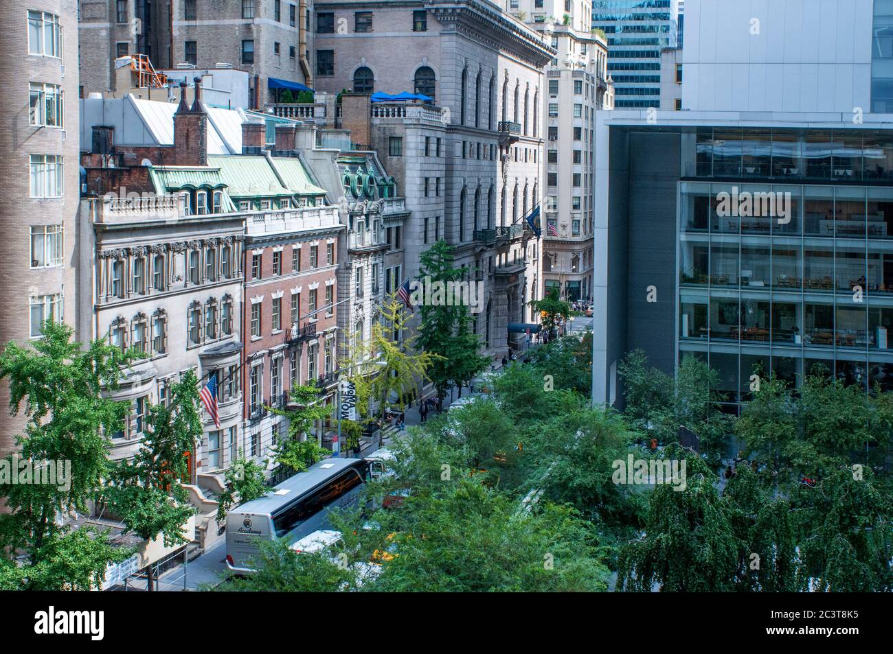 JARDIN DU MUSÉE MOMA. Manhattan. NEW YORK. Il peut être difficile de trouver la paix et le calme au milieu de Manhattan. Peut-être, si la glace fond, vous pourriez équilibrer Banque D'Images