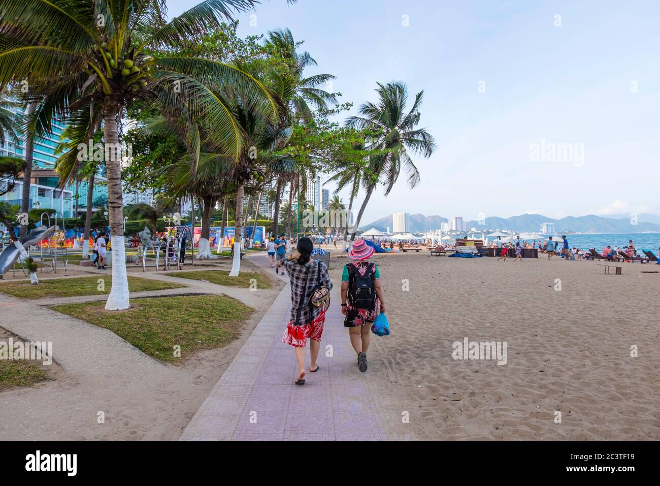Promenade de la plage, Nha Trang, Vietnam, Asie Banque D'Images