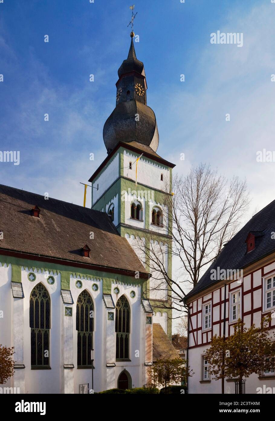 eglise Saint Johannes Baptist, Allemagne, Rhénanie-du-Nord-Westphalie, pays aigre, Attendorn Banque D'Images