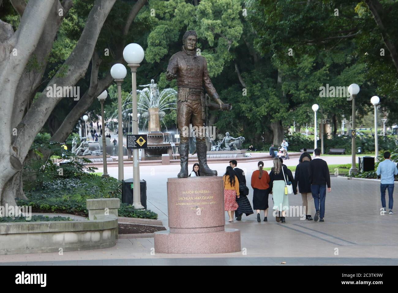 Statue du gouverneur de la Nouvelle-Galles du Sud, Grand général Lachlan Macquarie, à Hyde Park, Sydney, Australie. Crédit : Richard Milnes/Alamy Banque D'Images