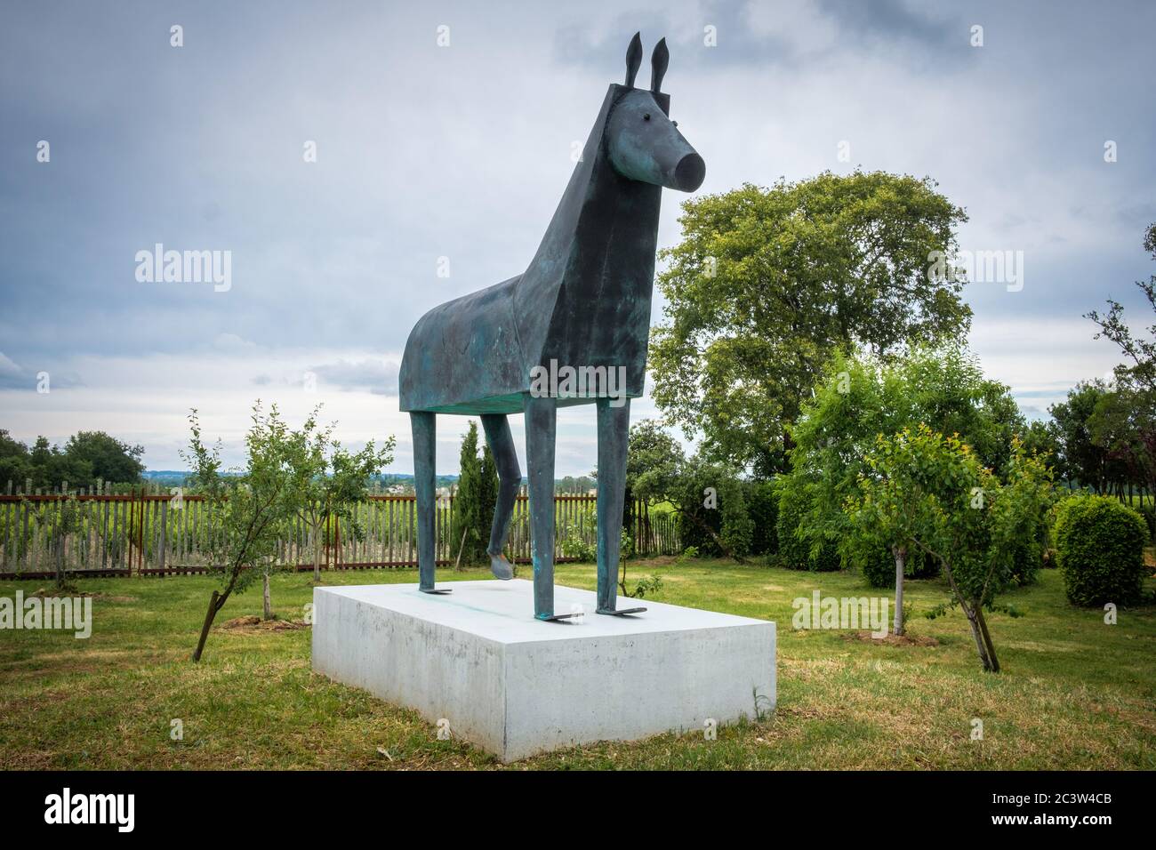 Moulis en Médoc (33) : le château de chasse splénique, vignoble du Médoc, a construit une collection d'art contemporain axée sur l'ar émergeant Banque D'Images