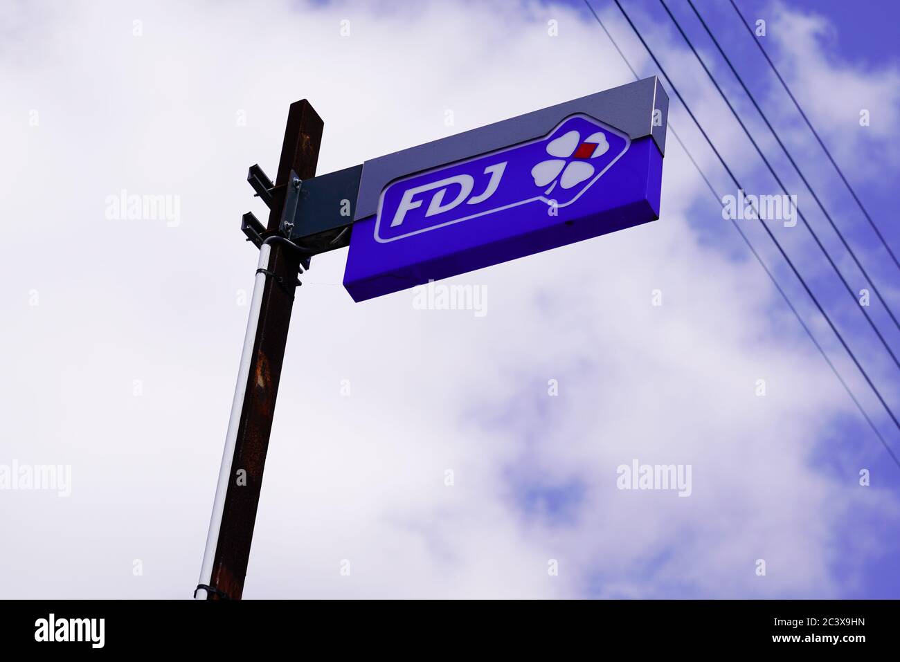 Bordeaux , Aquitaine / France - 06 20 2020 : fdj française des Jeux logo du lotto français Banque D'Images