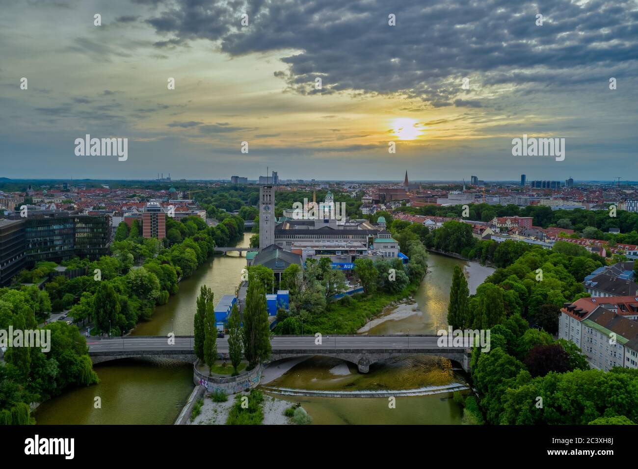 Vue sur Munich en début de matinée depuis une vue panoramique au printemps, bavière, allemagne, Banque D'Images