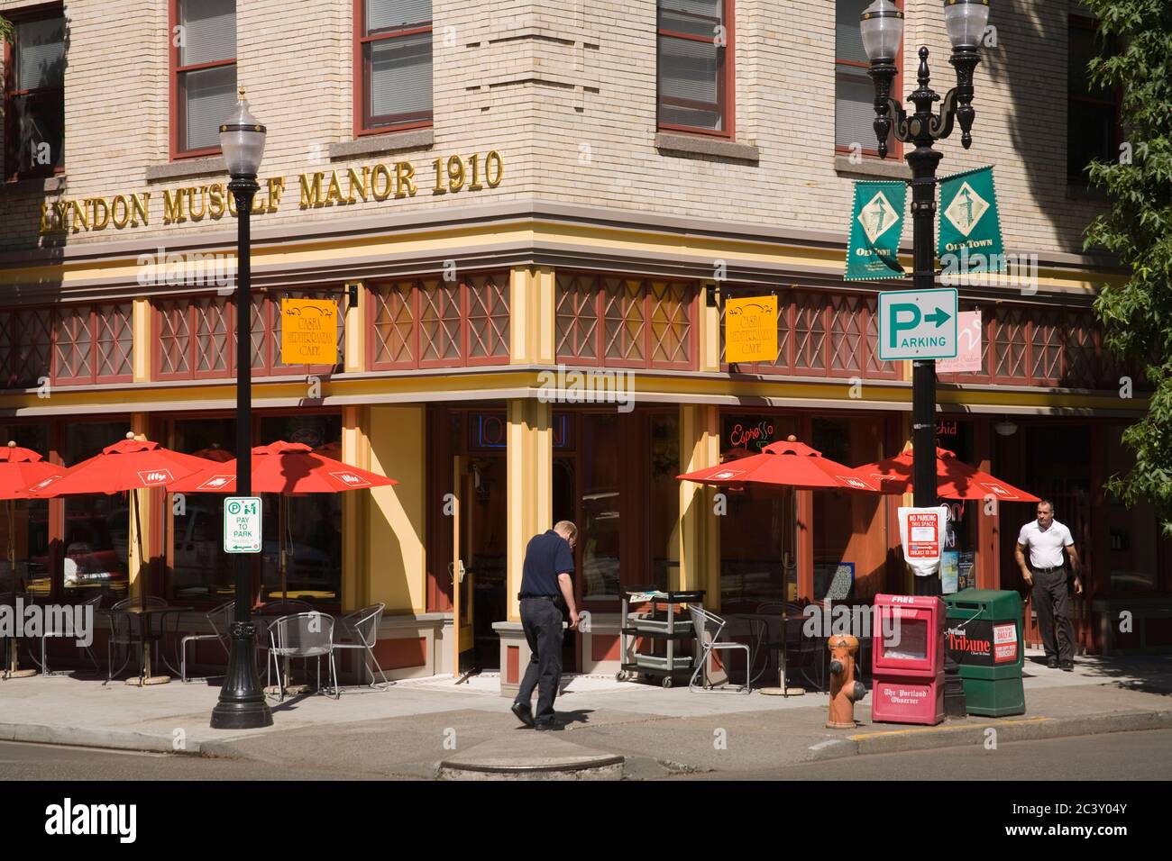 Casa Mediterranean café dans la vieille ville de Portland, Oregon, États-Unis Banque D'Images