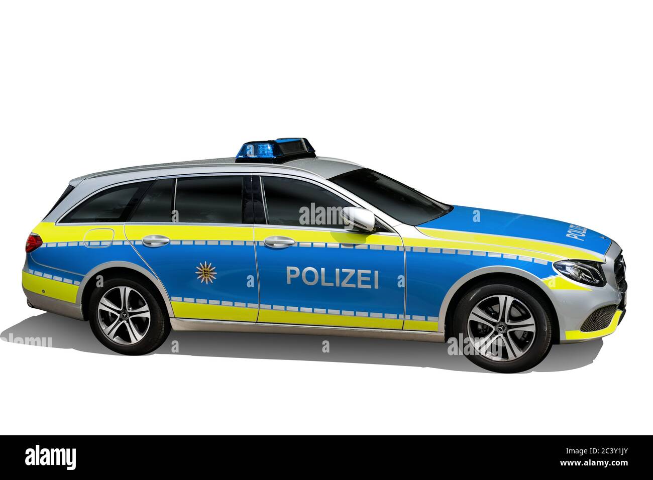 Nouvelle version de voiture de police allemande isolée sur blanc Banque D'Images