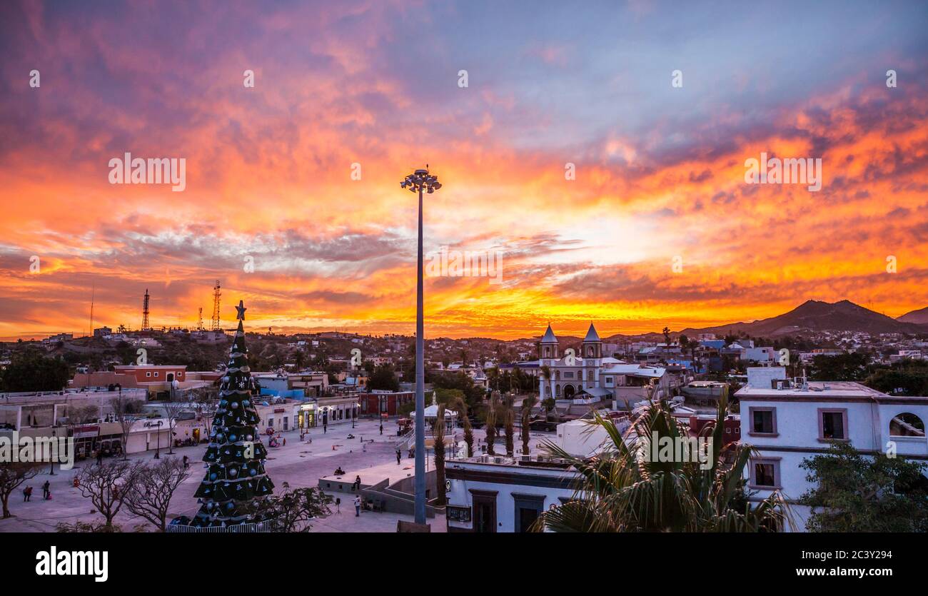 Un coucher de soleil la veille de Noël, San Jose del Cabo, Colombie-Britannique, Mexique. Banque D'Images