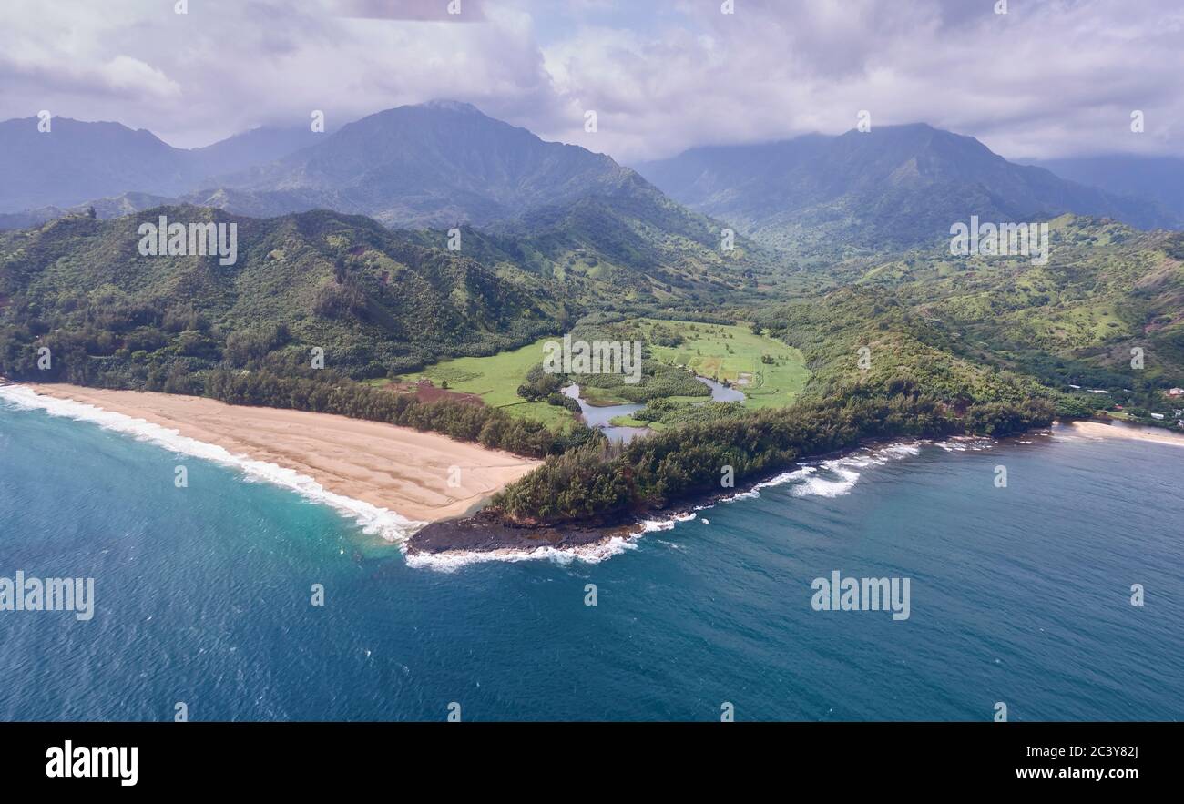 Etats-Unis, Hawaï, Kauai, vue aérienne de la côte de Na Pali Banque D'Images