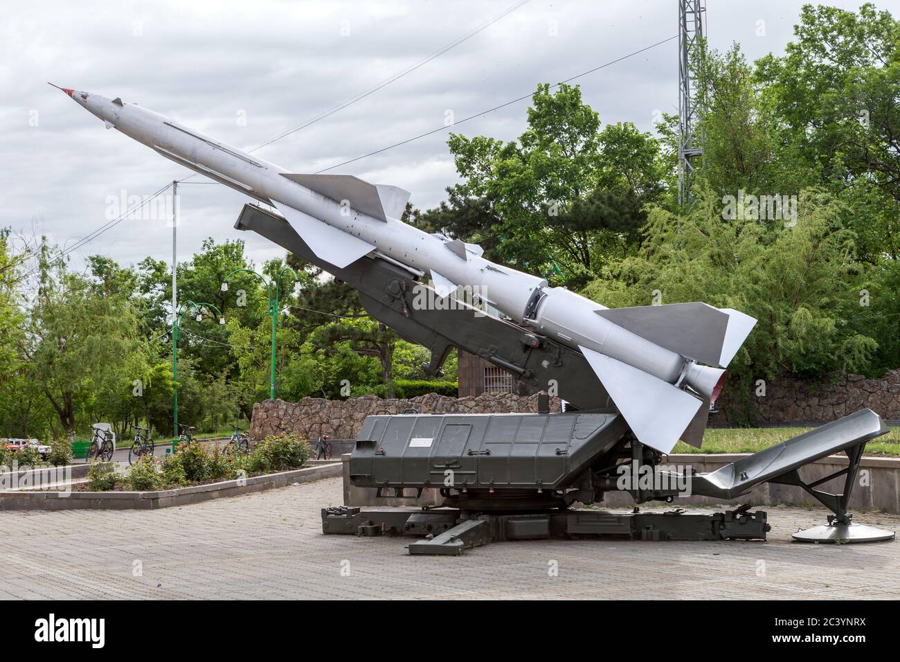 Missile soviétique S-75 surface-air, Victory Park, Erevan, Arménie Banque D'Images