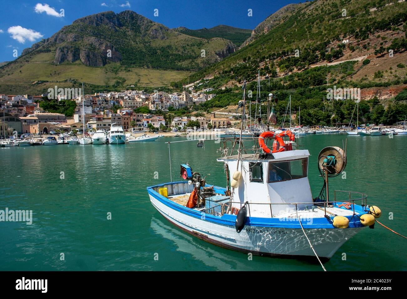 Castellammare del Golfo est une ville italienne située dans la province de Trapani en Sicile (Italie). Banque D'Images